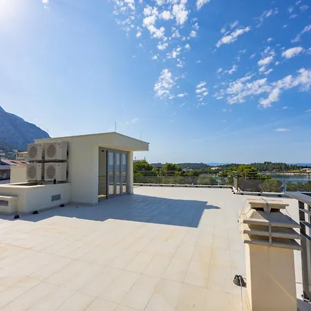 Appartement Beachfront Pebble Srzic *