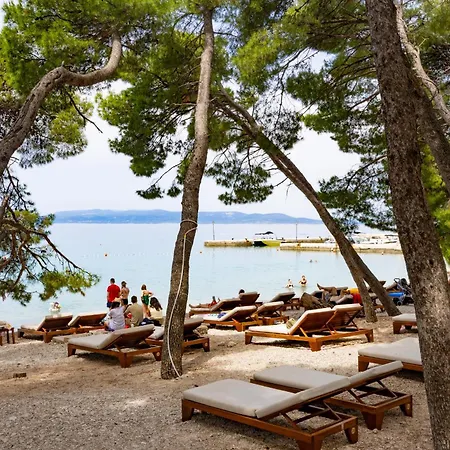 Beachfront Pebble Srzic Makarska